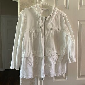 Zenergy By CHICO'S Size 1 White Lightweight Jacket Zipper